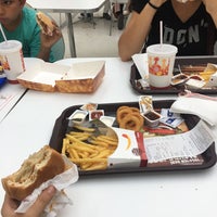 Photo taken at Burger King by Melike E. on 8/29/2017