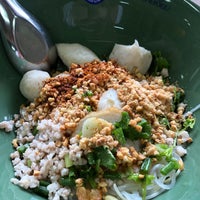 Photo taken at Nai Ngieb Fish Ball Noodle by 🍓Laperla 🍰 . on 9/17/2022