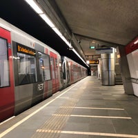 Photo taken at Metrostation Delfshaven by Salamis on 10/6/2019