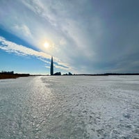 Photo taken at Лахтинский разлив by AleXXX on 3/2/2022