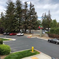 5/6/2018 tarihinde Alexey S.ziyaretçi tarafından Courtyard by Marriott San Jose Cupertino'de çekilen fotoğraf