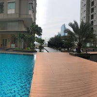 Photo taken at Swimming Pool Thamrin Residences by Mr. W. on 2/1/2016