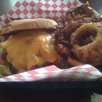 Photo taken at Chop House Burgers by Mayor on 5/28/2013