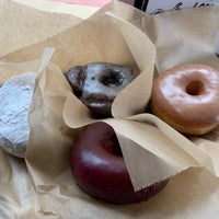 Photo taken at Blue Star Donuts by Tabi Y. on 3/7/2020