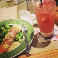 Photo taken at Applebee&amp;#39;s Grill + Bar by Shaw H. on 6/26/2014