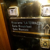 8/12/2016에 Eduardo님이 Hotel Ambasciatori Palace에서 찍은 사진
