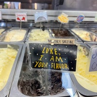 3/26/2022 tarihinde Sam G.ziyaretçi tarafından Owowcow Creamery'de çekilen fotoğraf