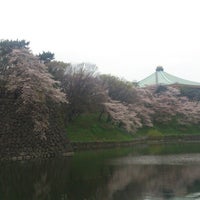 Photo taken at 北の丸公園 お堀 by Kevin K. on 3/30/2013