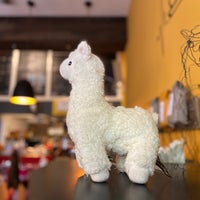 Photo taken at The Lazy Llama Coffee Bar by pipitu on 9/23/2022