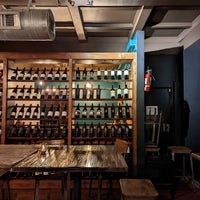 Foto scattata a District Wine da Mark O. il 3/17/2022