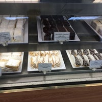 Das Foto wurde bei Suárez Bakery von Siddharth A. am 4/6/2016 aufgenommen