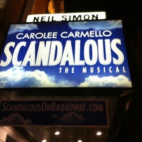 Foto tirada no(a) Scandalous on Broadway por Lauren S. em 11/11/2012