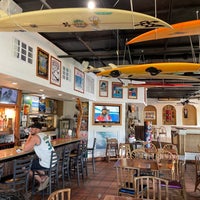 Снимок сделан в North Shore Breakers Restaurant &amp;amp; Bar пользователем Mary L. 2/10/2022