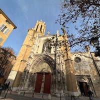 Photo taken at Cathédrale Saint-Sauveur by PoOh on 12/3/2021