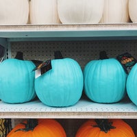 Photo taken at JOANN Fabrics and Crafts by Heather M. on 8/11/2017