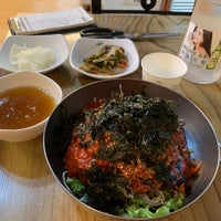 Photo taken at 봉평 메밀 막국수 by Fay ?. on 8/13/2019