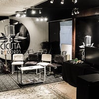 Photo taken at Cicuta Records by Raúl R. on 1/7/2017