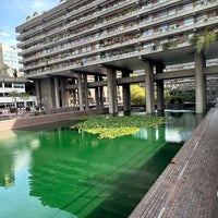 Photo taken at Barbican Garden by Ian J. on 10/6/2023