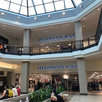 Photo taken at Hudson&#39;s Bay by An S. on 10/17/2016