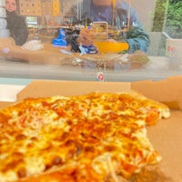 Photo taken at Domino&amp;#39;s Pizza by Gürkan B. on 9/18/2021