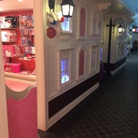 Photo taken at Hello Kitty World by Qwerty on 5/9/2015