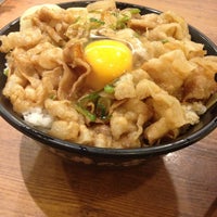 Photo taken at 伝説のすた丼屋 新宿店 by simachi on 4/6/2013