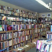 Foto tirada no(a) Old Tampa Book Company por MB Noble em 2/18/2013