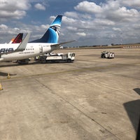 Photo taken at Gate B09 by Annick 🎀 on 7/28/2018