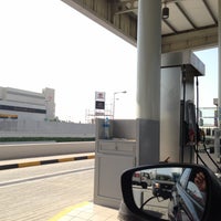 Photo taken at Toyota Plaza Service Station by أحمد محمد 🇧🇭 on 1/3/2013
