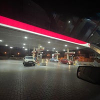 Photo taken at A&amp;#39;ali Petrol Station by أحمد محمد 🇧🇭 on 8/12/2022