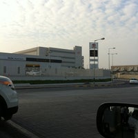 Photo taken at Toyota Plaza Service Station by أحمد محمد 🇧🇭 on 12/10/2012