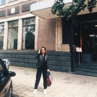 Photo taken at Amsterdam Fashion Institute by Viki O. on 9/1/2015