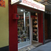 รูปภาพถ่ายที่ Librería Praga โดย laguiadegranada เมื่อ 8/16/2013