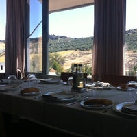 Foto diambil di Restaurante La Almazara oleh laguiadegranada pada 10/14/2012
