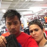 Nike Factory Store - Magasin de sport à Badalona