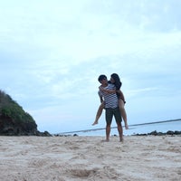 Pantai Gunung Payung Beach