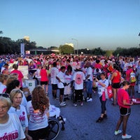Photo taken at Susan G. Komen Race For The Cure by Miki&amp;#39;s L. on 10/7/2013