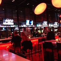 Foto diambil di Houston Avenue Bar oleh Ryan M. pada 11/14/2012