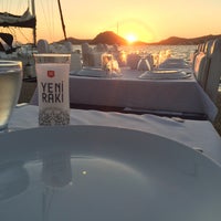 Снимок сделан в Yalı Kıyı Balık Restaurant пользователем Levent T. 7/9/2016