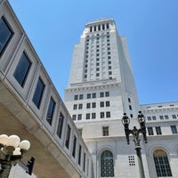 Foto tirada no(a) Los Angeles City Hall por Adrian G. em 6/23/2023