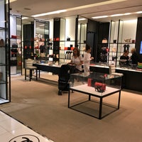 SnAKS at Saks Fifth Avenue - 3 tips from 195 visitors