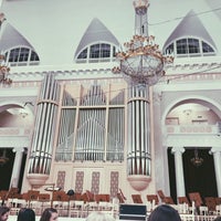 Foto tirada no(a) Grand Hall of St Petersburg Philharmonia por Raiskaya em 12/19/2015