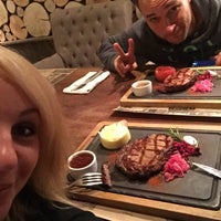 Das Foto wurde bei Steak Story von Lubimka am 9/17/2016 aufgenommen
