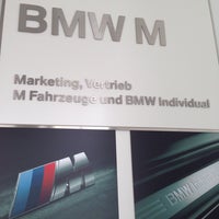 รูปภาพถ่ายที่ BMW M โดย Arne เมื่อ 7/29/2014