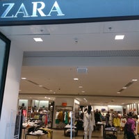 Photo taken at Zara by Надежда ， Р. on 4/20/2013