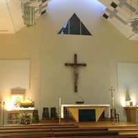 Photo taken at Church of the Risen Christ by Grace M. on 7/29/2018