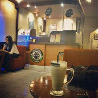 Foto diambil di Coffee Toffee oleh Sagitama K. pada 11/30/2012