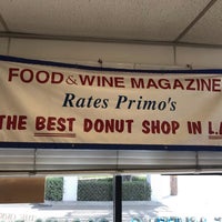 Снимок сделан в Primo&amp;#39;s Donuts пользователем Sandy P. 8/22/2019