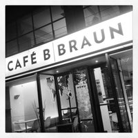 Снимок сделан в Café B. Braun пользователем Mio K. 2/28/2013