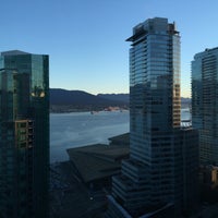 Foto diambil di Vancouver Marriott Pinnacle Downtown Hotel oleh Marc M. pada 11/21/2015